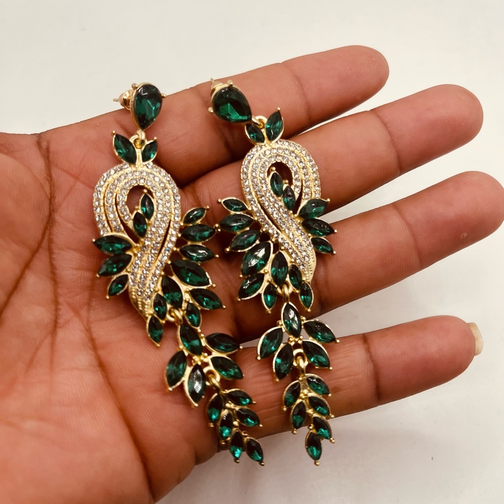 Earrings for women imitation diamond design